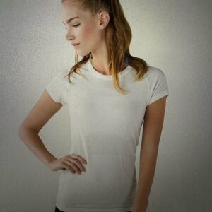 Lululemon Swiftly Tech Short Sleeve Shirt 2.0